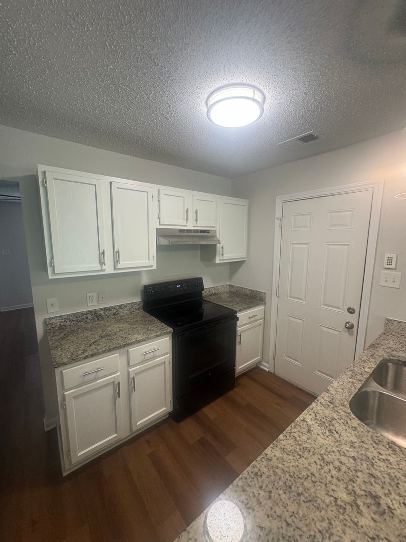 Building Photo - 4567 Addington Dr