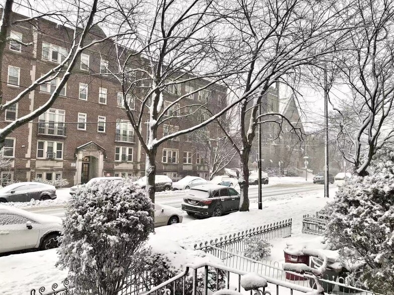 Building Photo - 322 S 42nd St