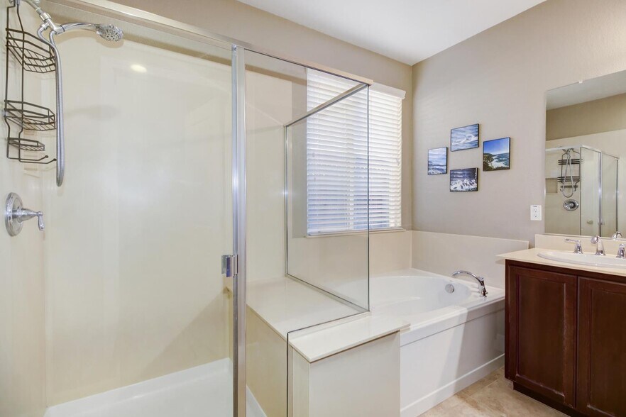 Building Photo - 6200 Crosshaven Ct