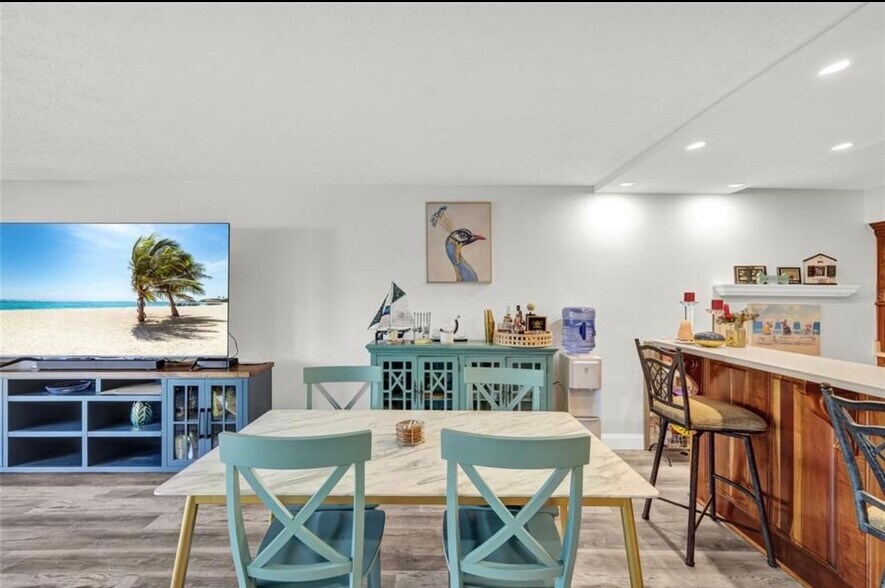 Building Photo - 25188 Marion Ave