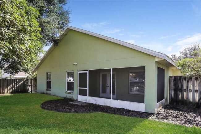 Building Photo - 917 Vassar Dr