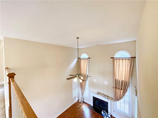 Building Photo - 555 Vinings Springs Dr SE