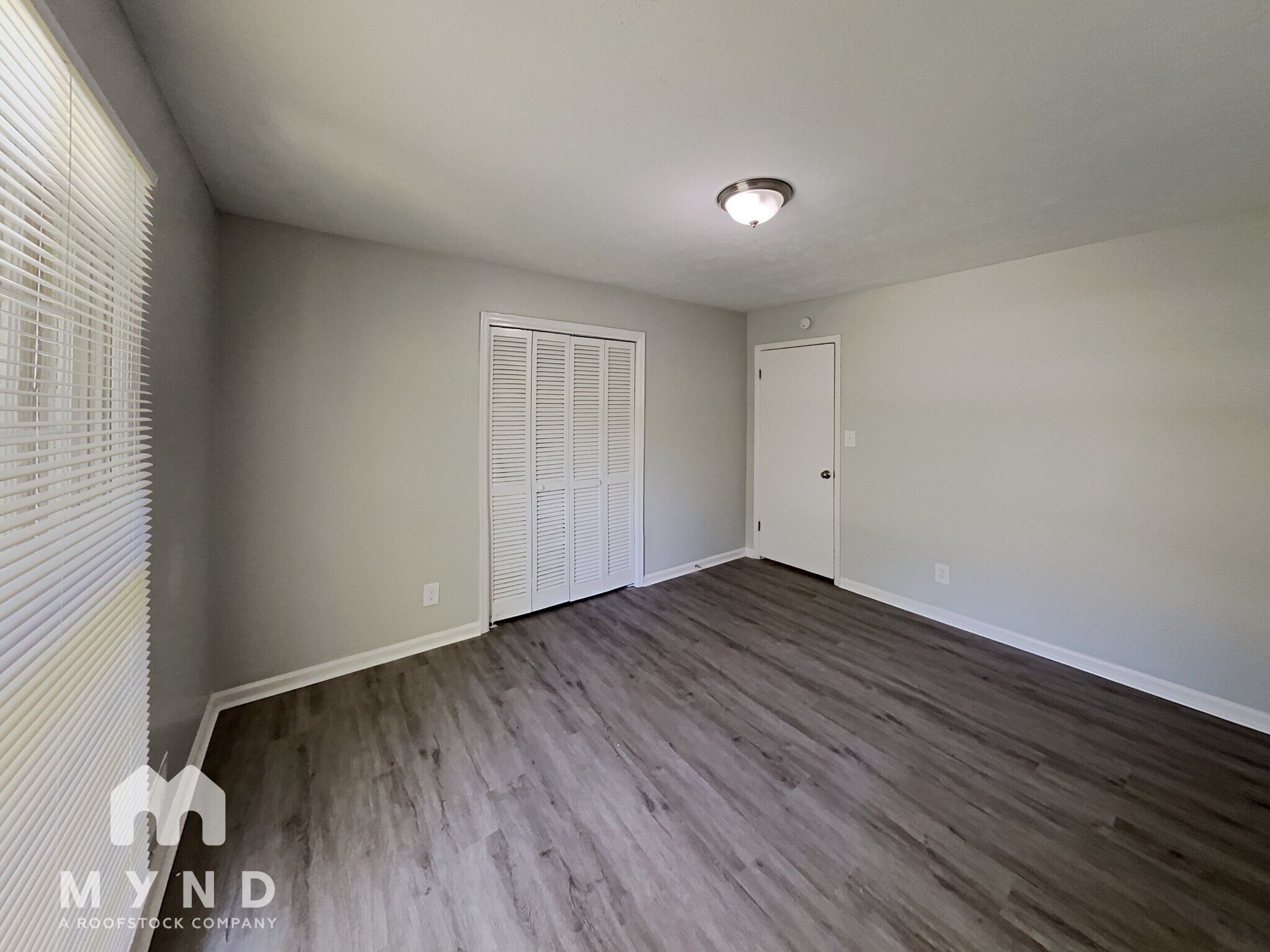 Building Photo - 2121 W Chester Cir SE