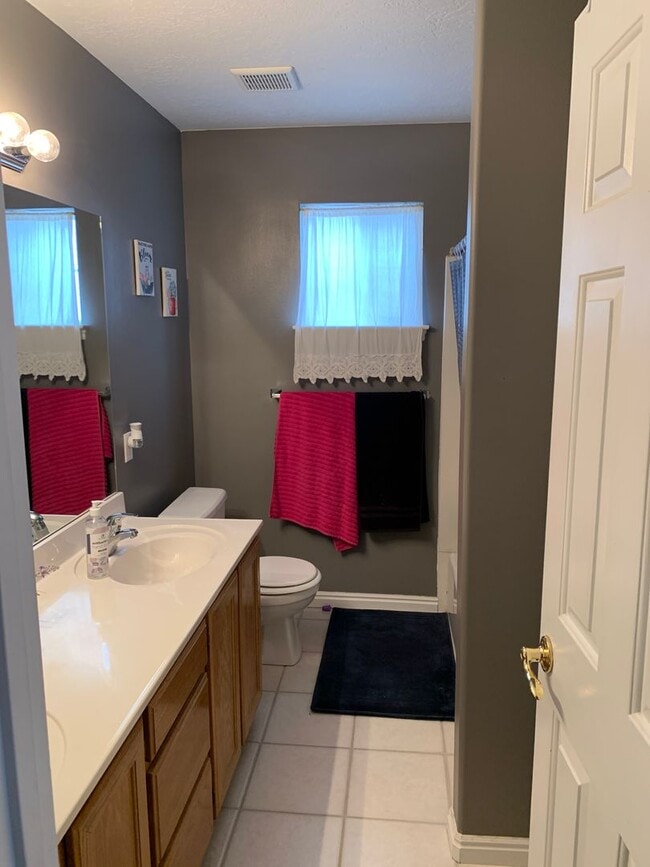 Building Photo - 3 Bedroom Townhome in Provo's Westside