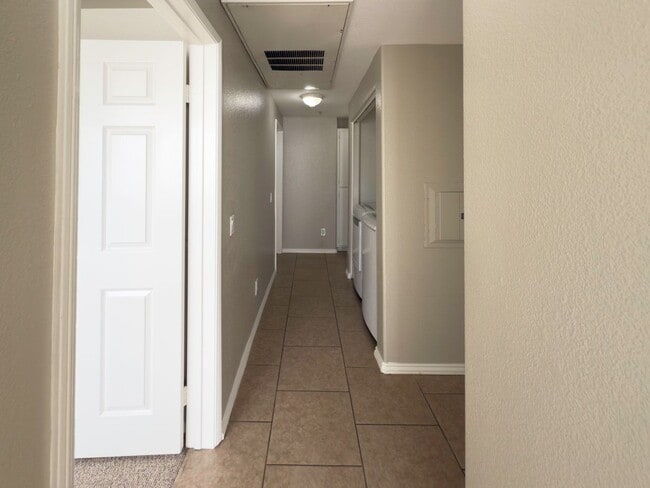 Building Photo - Condo in South Temecula