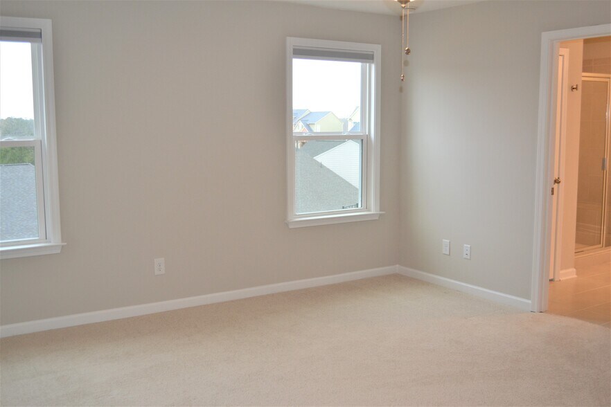 Building Photo - 186 Archie Way