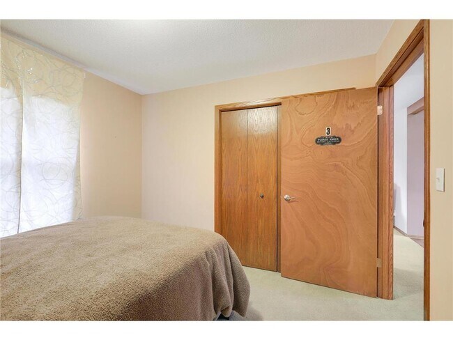 Building Photo - 11333 Welcome Ave N