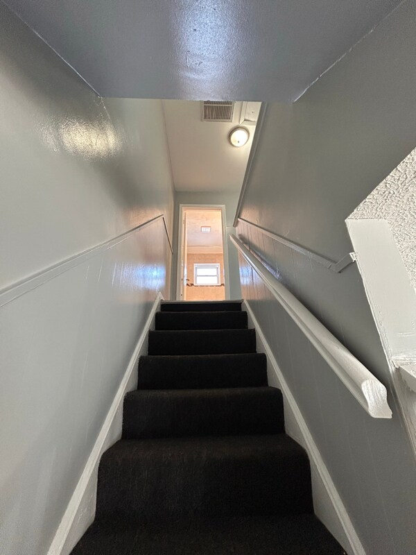 Building Photo - 821 Lannerton Rd