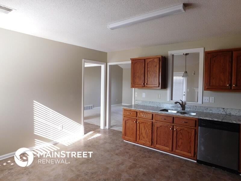 Building Photo - 6198 Braybourne Main