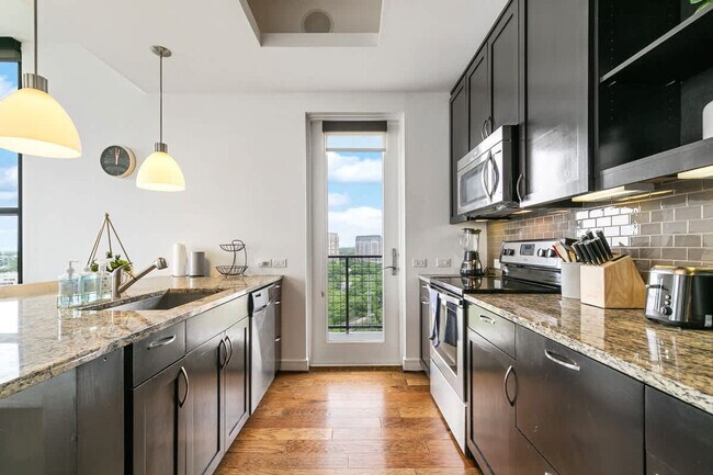 Building Photo - 101 Bowen St