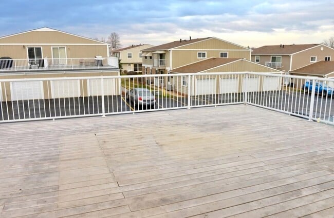 Building Photo - 7935 163rd Ct
