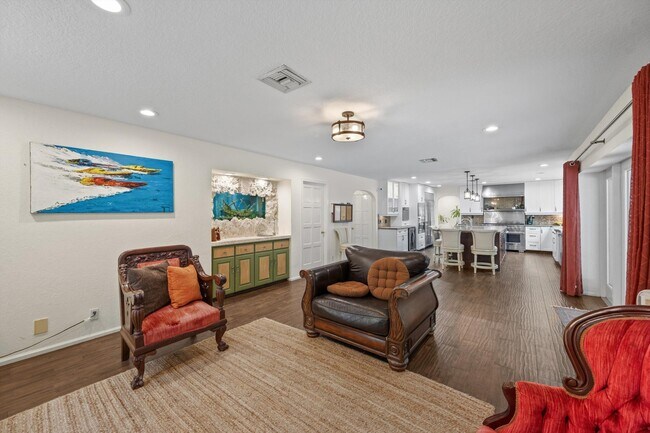 Building Photo - 92 Squire Dr