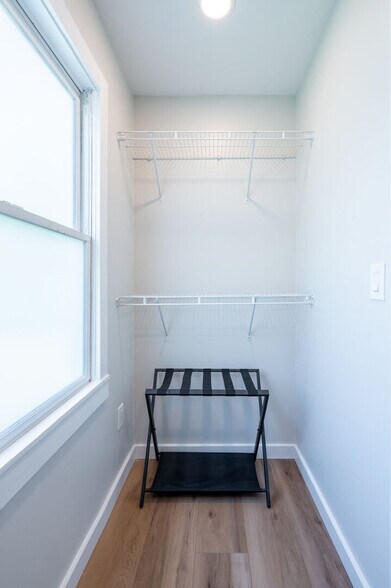 Building Photo - 18 Huntcliff Dr