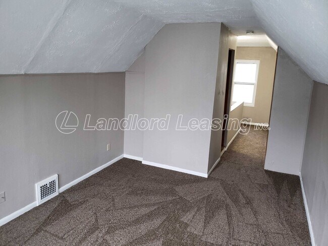 Building Photo - $599 Security Deposit Special!