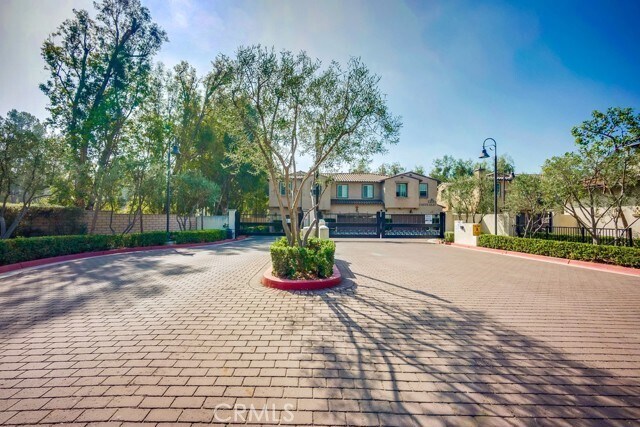 Building Photo - 12531 Elevage Dr