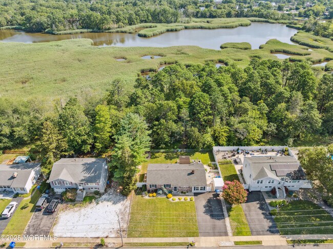 Building Photo - 178 Cranberry Rd