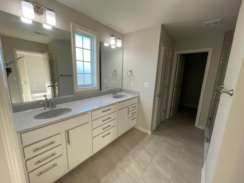Building Photo - 118 Belden Trl