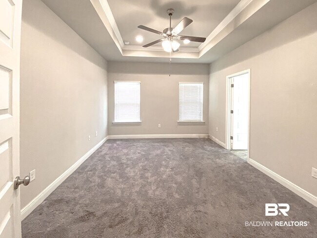 Building Photo - 1713 Covington Ln
