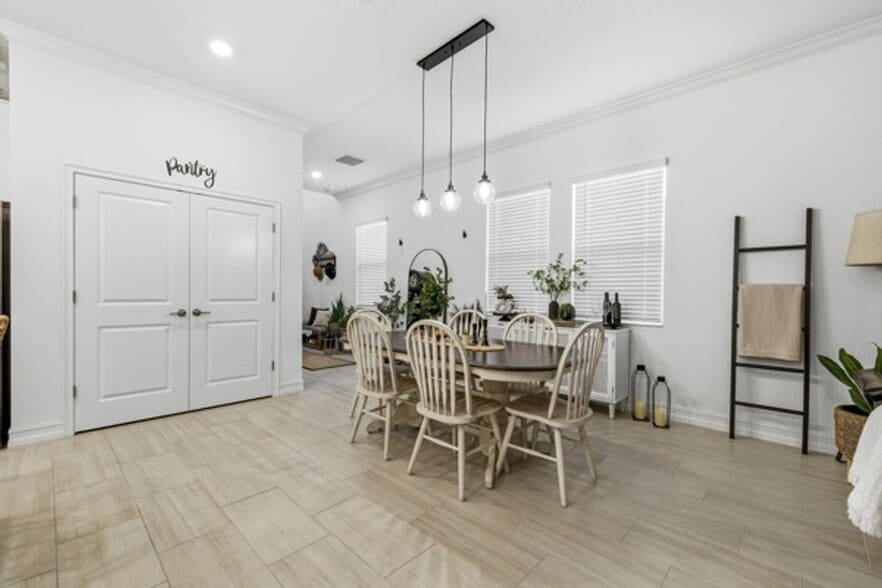 Building Photo - 7410 S Faul St