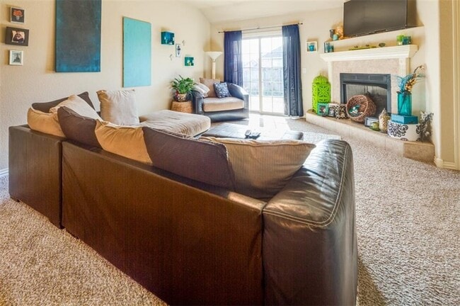 Building Photo - 4143 W Spring House Dr