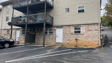 Building Photo - 210 Hendricks Blvd