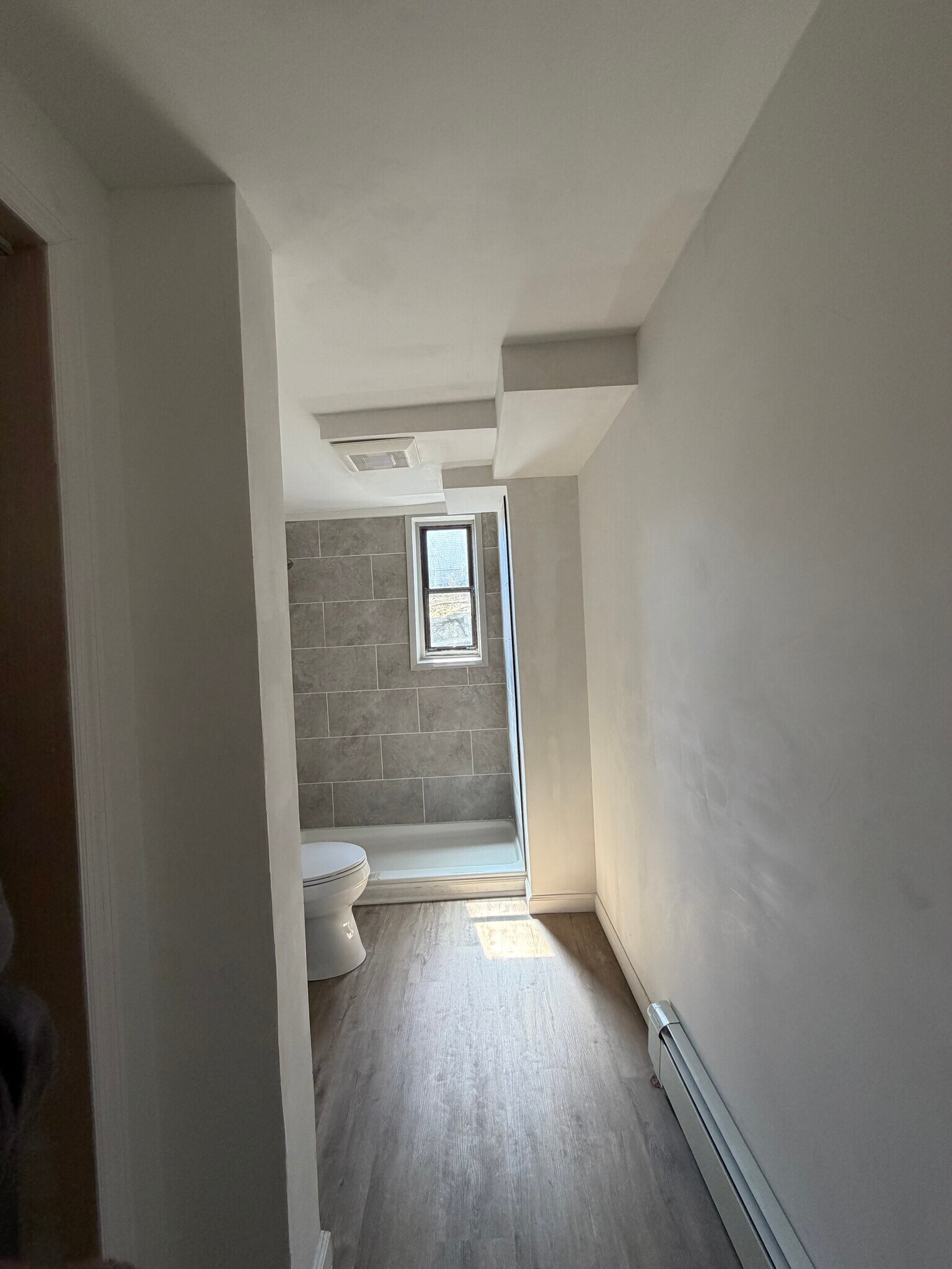 Building Photo - 490 Boswell Ave