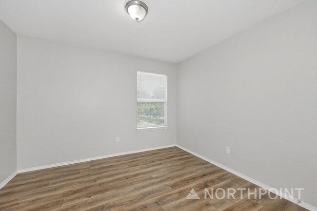 Building Photo - 4BR/2BA | Newly Renovated Single Family Home | 1-Car Garage Parking | In Dallas!