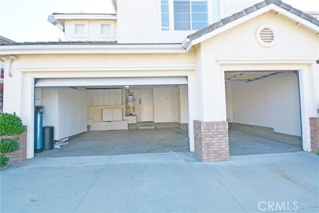 Building Photo - 1528 Rancho Hills Dr