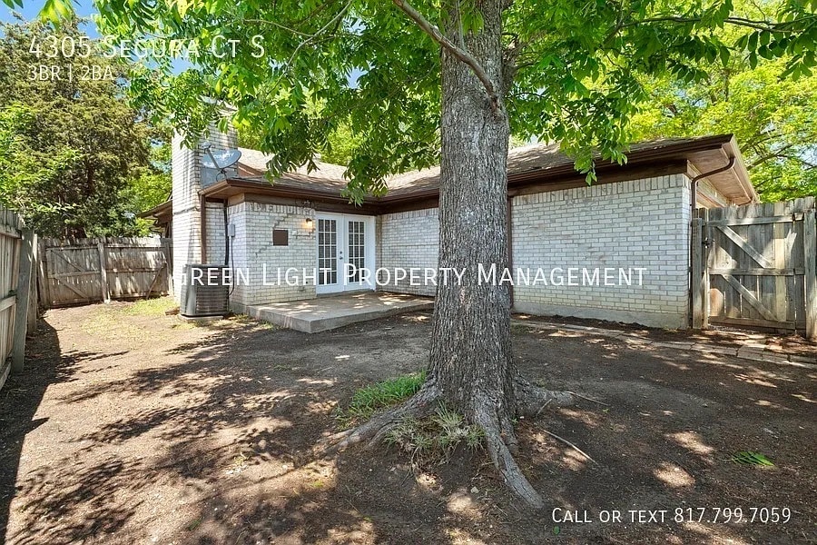 Building Photo - Room in Duplex on Segura Ct S