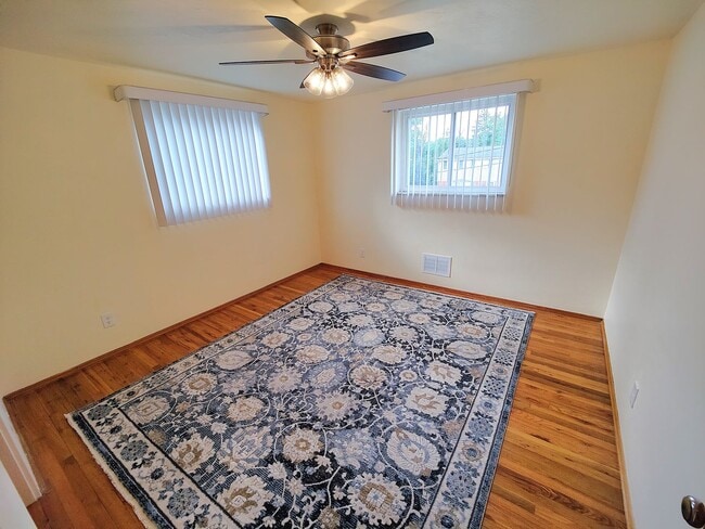 Building Photo - *Beautifully Updated 3BD/2BA Single Family Home Available in Whitehall*