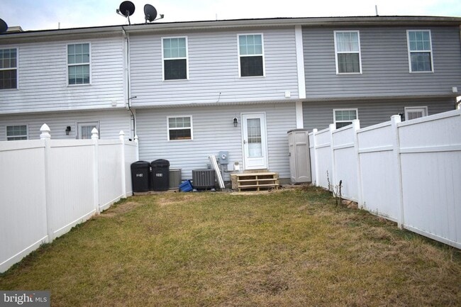 Building Photo - 203 Kadies Ln