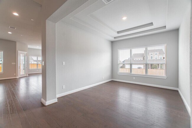Building Photo - 2344 Goldenglade Dr