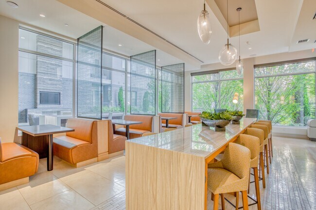 Work from home anywhere - complimentary WiFi in all common areas. - Windsor Mystic River