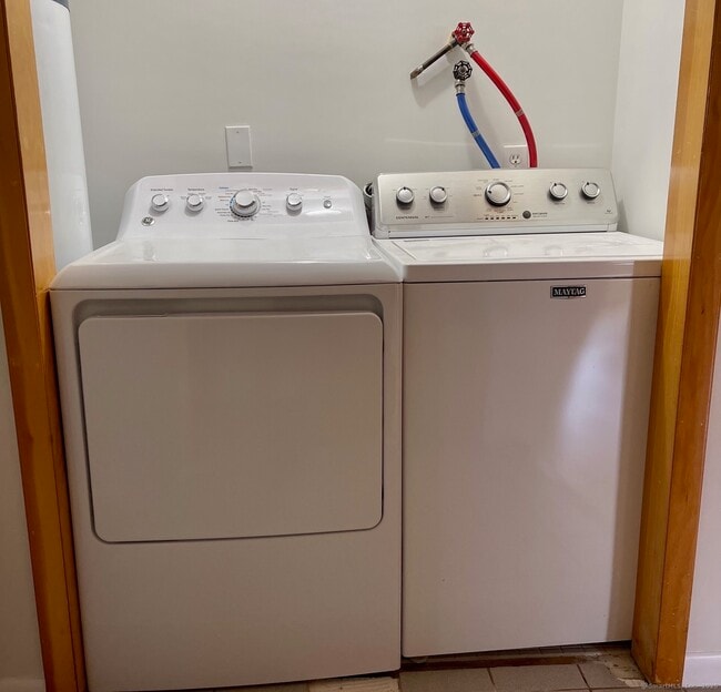 Building Photo - 31 Glenwood Ave