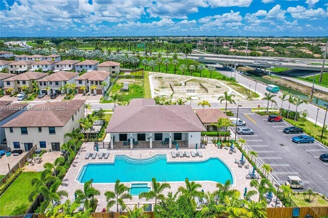 Building Photo - 25282 SW 108th Ave