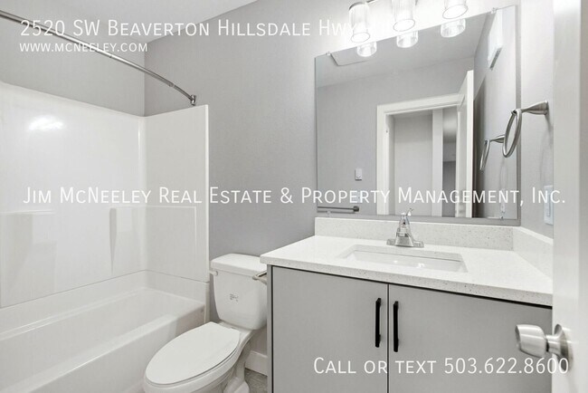 Building Photo - 2520 SW Beaverton Hillsdale Hwy
