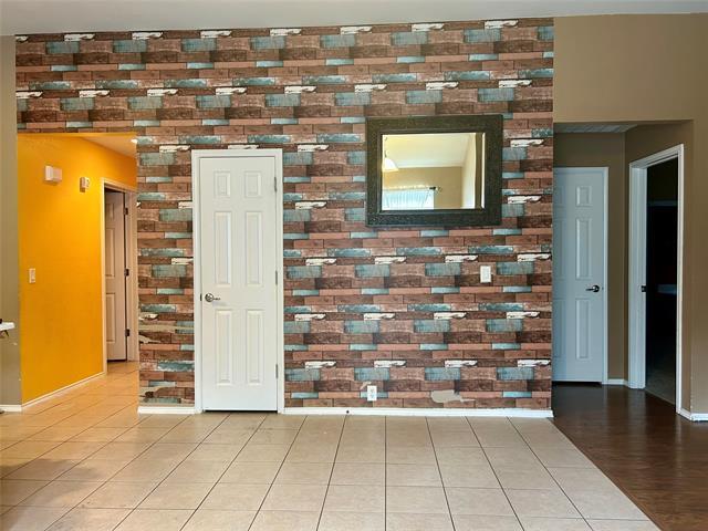 Building Photo - 8421 Yellow Buckeye Dr