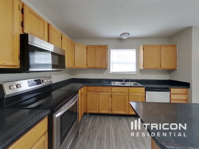 Building Photo - 5317 Mesa Verde Dr