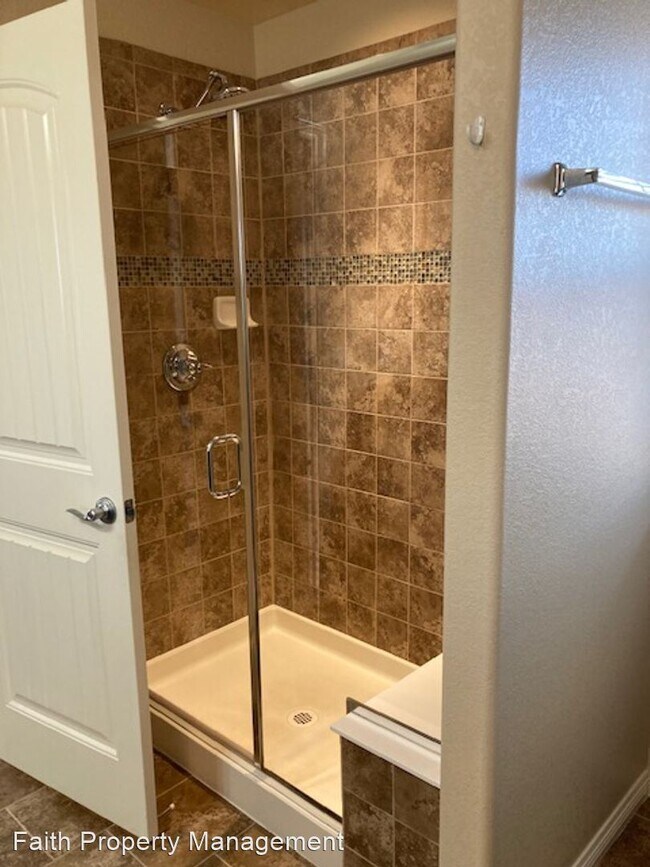 Building Photo - 4 br, 3.5 bath House - 2745 Branding Iron Way