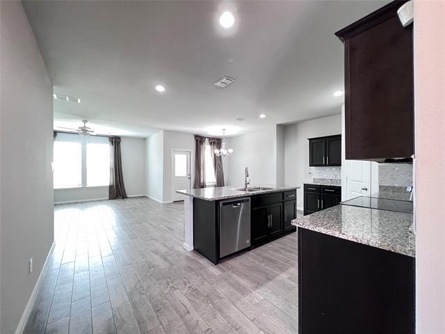 Building Photo - 617 Blacktail Dr