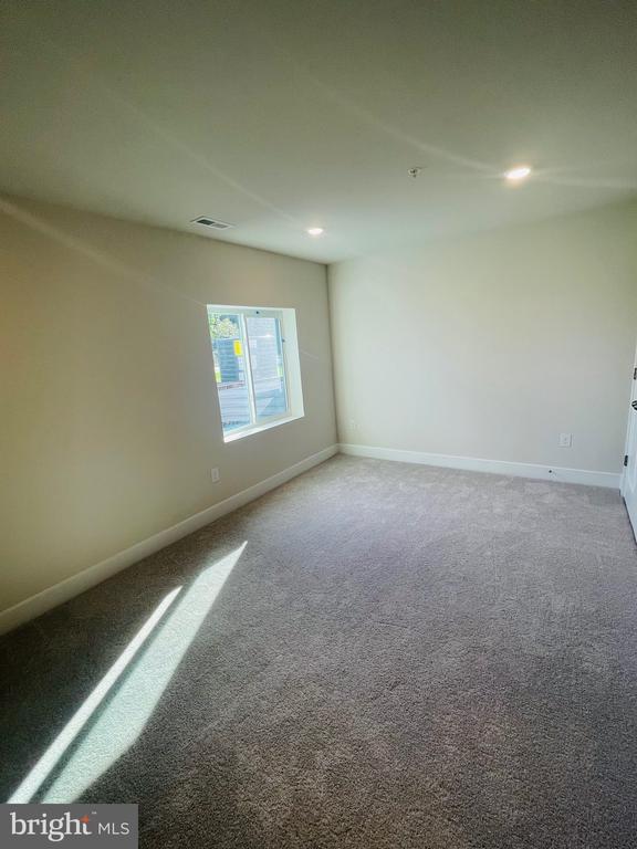 Building Photo - 2280 Marcy Dr