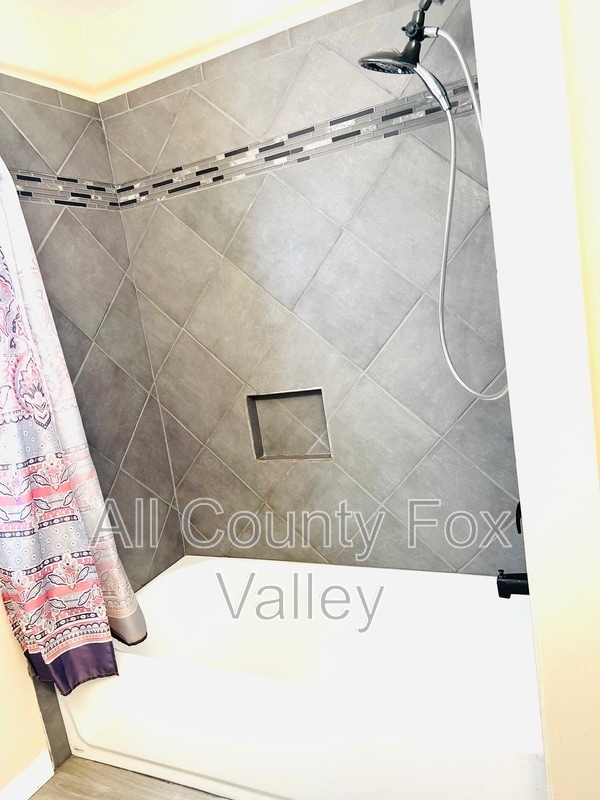 Building Photo - 2080 Mark Cir