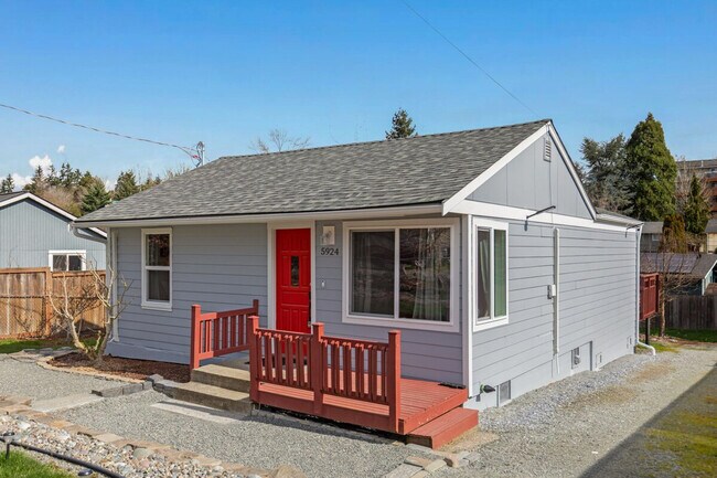 Building Photo - 5924 18th Ave SW