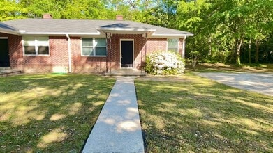 Building Photo - Cozy 2-Bedroom Duplex in Southeast Columbia – Brandon Acres!