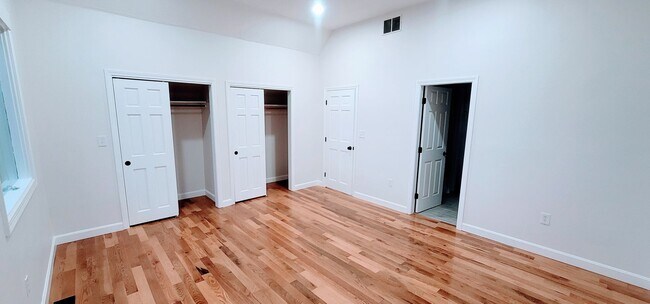 Building Photo - 3-Story Townhouse with Central Heat, AC and 2 Parking Spots Included