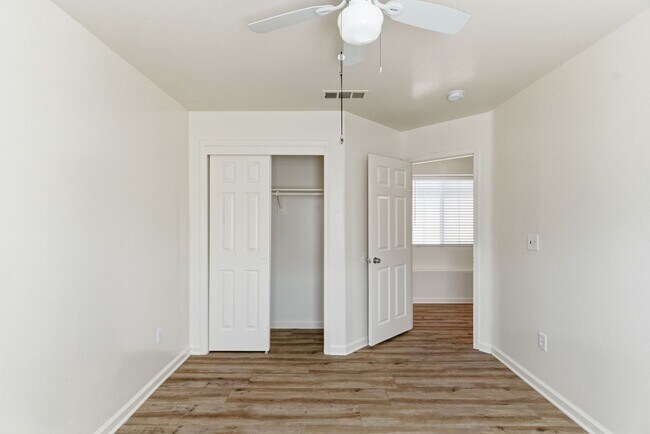 Building Photo - 726 K St