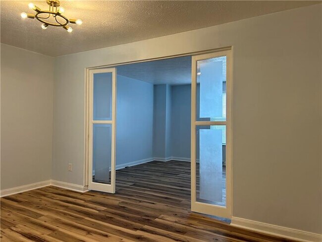 Building Photo - 5046 Harvest Ln