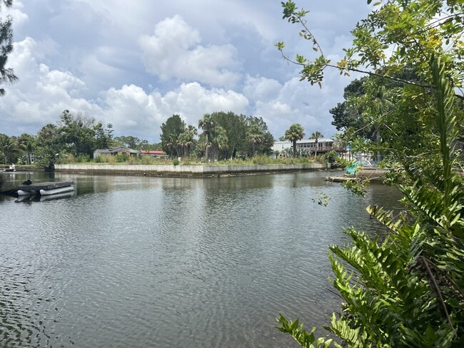 Building Photo - 14830 Atlantic Ave