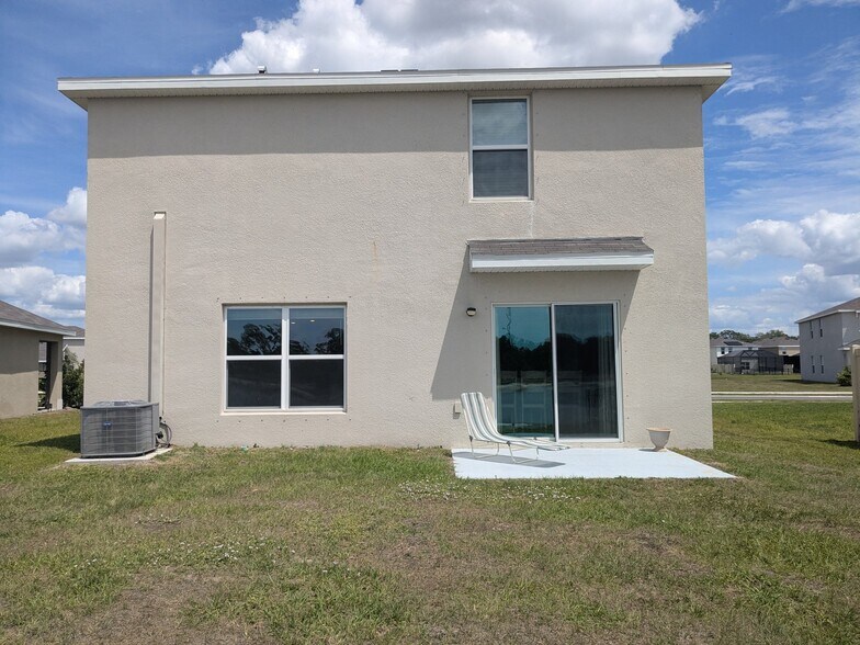 Building Photo - 2902 Rock Sound St