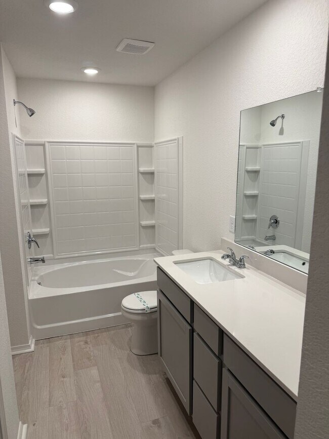 Building Photo - *Save $500!* BRAND NEW 4 Bed 2 Bath in Vilonia!